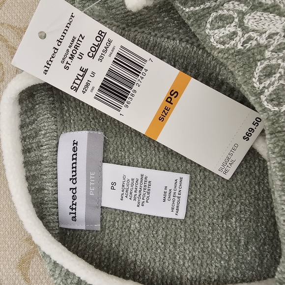 NWT Alfred Dunner St. Moritz Sweater Green Floral Embroidered Pullover PS Petite - Picture 6 of 6